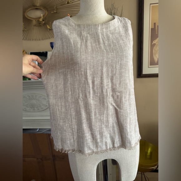 Drew linen blend frayed hem top - Picture 2 of 11